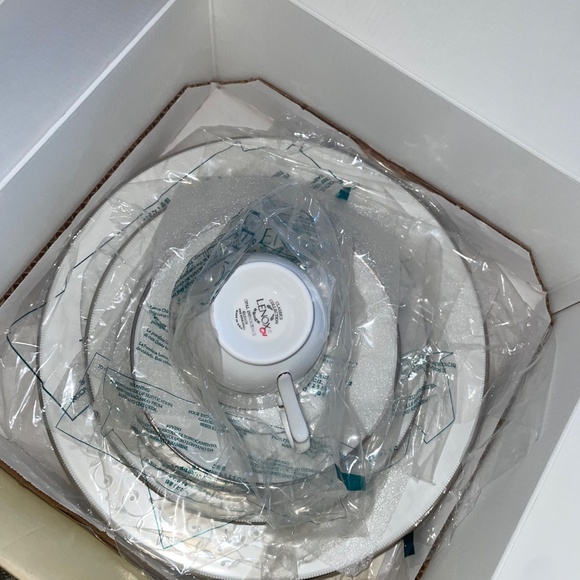Lenox Opal Innocence Bone China -5 oc place setting -New in Box - Picture 3 of 8